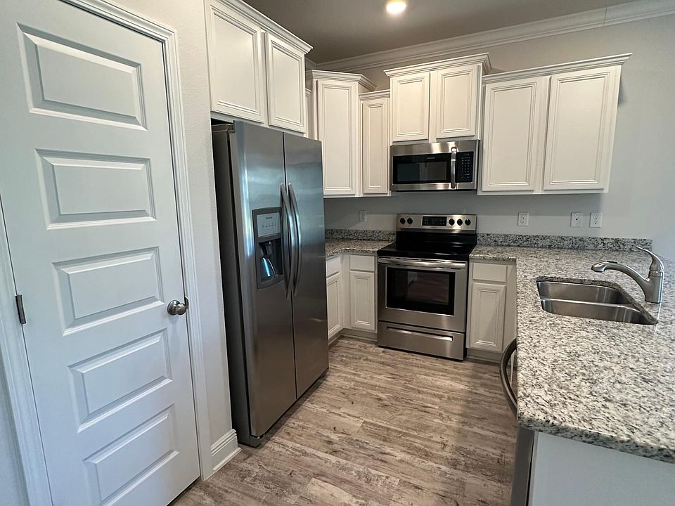 1st image of 250 S F St #250