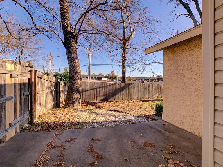 S 79th E Ave Duplex — Photo 19
