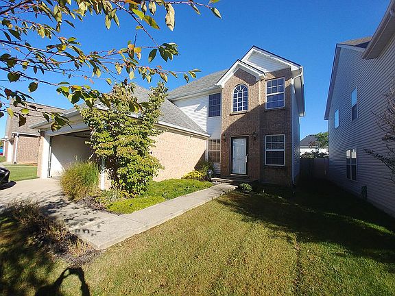 5th image of 557 Wellington Gardens Dr