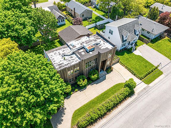 3rd image of 46 Brushwood Drive