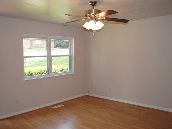 4th image of 4104 Tara Dr