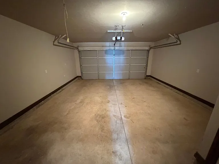 215 Tuscany Cir — Photo 26