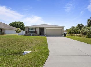 526 Gancedo St SW, Palm Bay, FL 32908