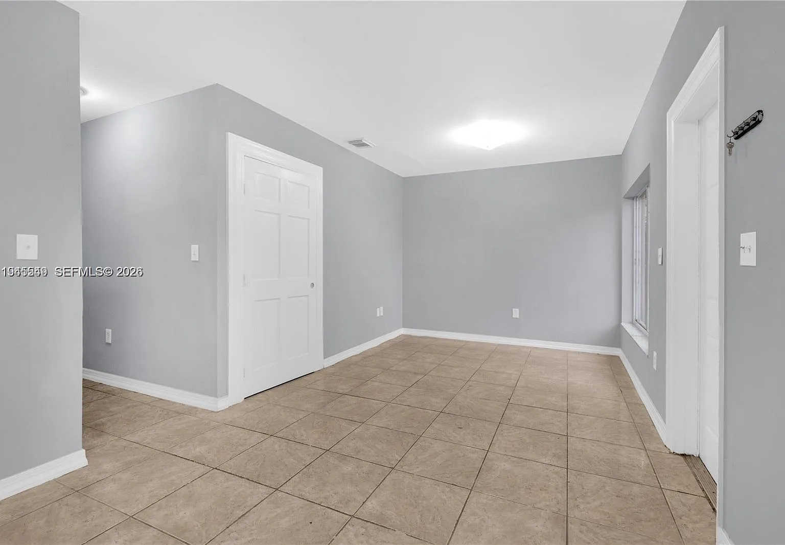 4 bed, 2.0 bath, 1260 sqft, $3,250 — Photo 2