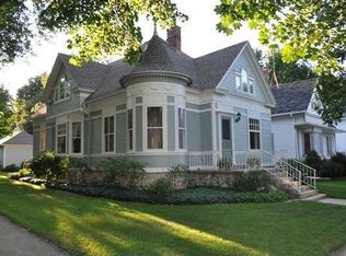 149 Edward St, Burlington, WI 53105
