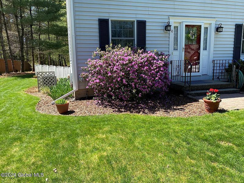 4th image of 10 Woodmint Place