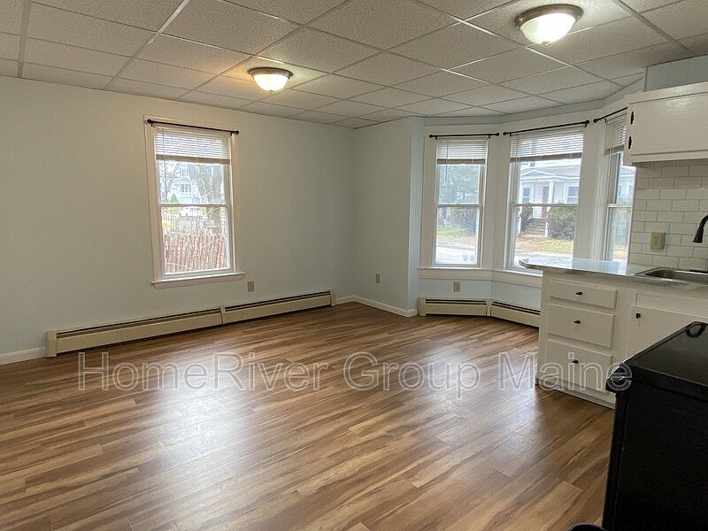 49 Western Ave APT 101, Biddeford, ME 04005 Zillow