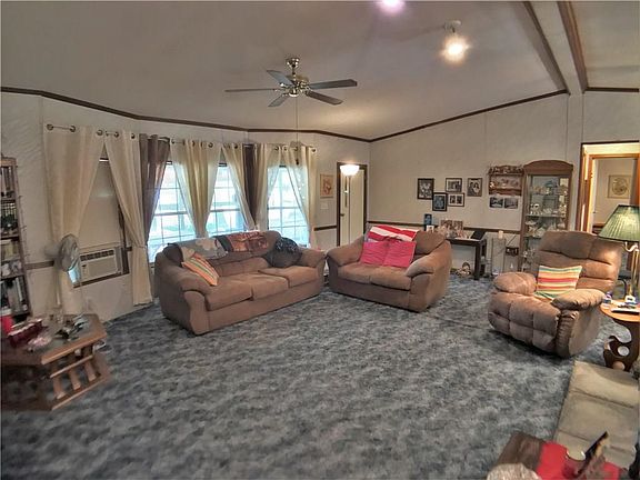 4th image of 8175 Lakeview Dr
