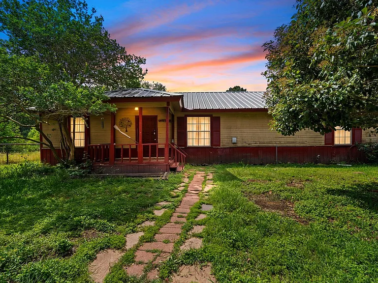 4027 Spring Branch Rd — Photo 16
