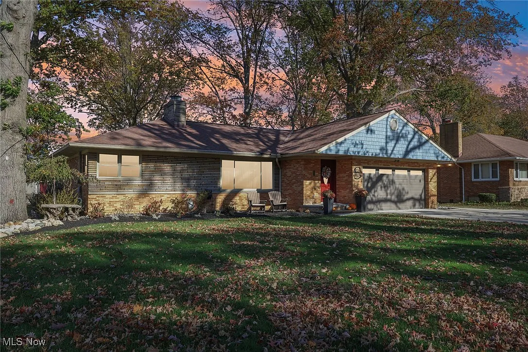 24714 Wolf Rd photo 1