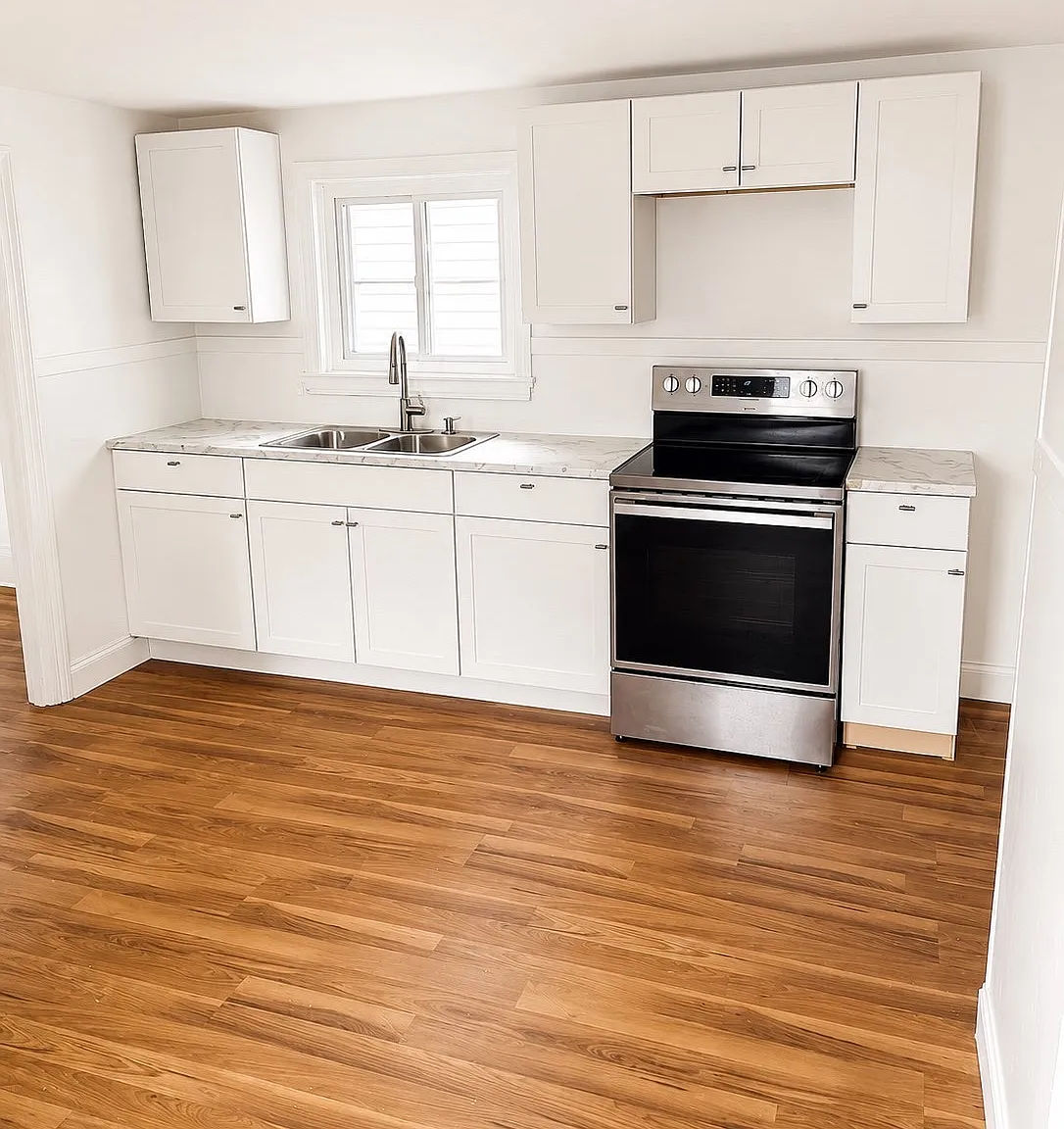 3 bed, $1,400 — Photo 2