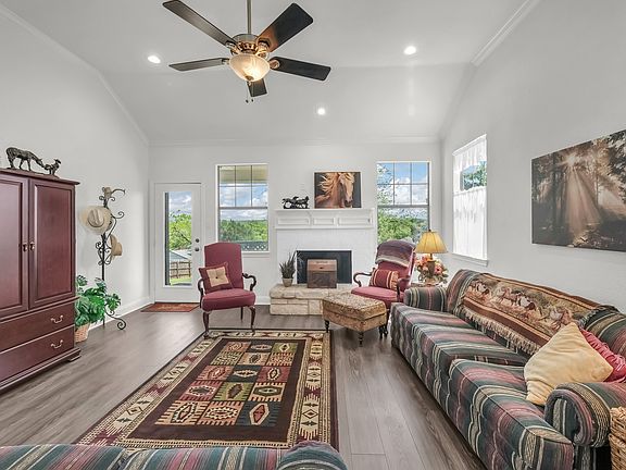 2nd image of 604 Holiday Hills Dr