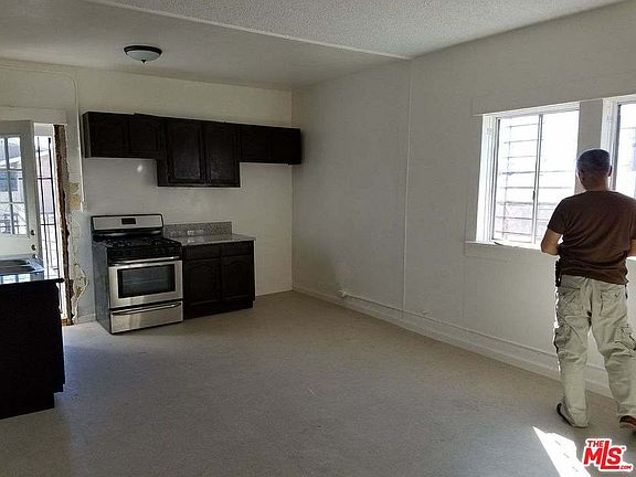 2nd image of 3060 W Pico Blvd