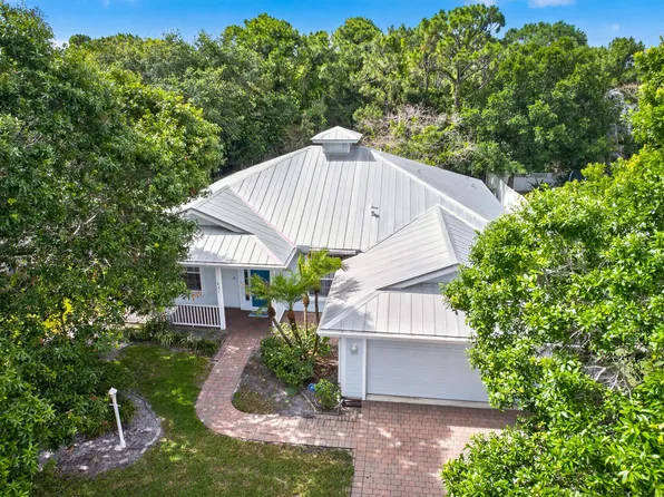 631 NE Muskrat Run, Port St Lucie, FL 34983