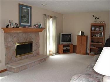 2nd image of 4066 Glenrich Cir