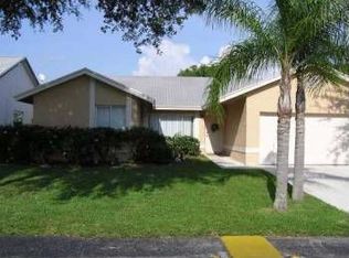 6654 NW 42nd Ter, Coconut Creek, FL 33073