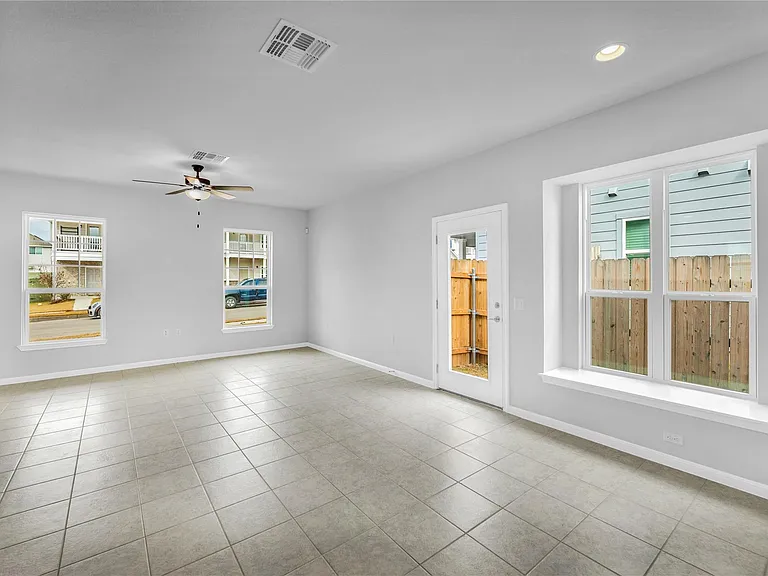 9505 Morning Iris Dr — Photo 10