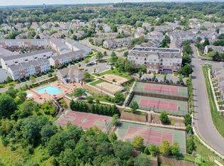 6405 Fernandez Ct, Parlin, NJ 08859