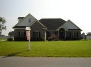 402 Peachtree Dr, Rincon, GA 31326