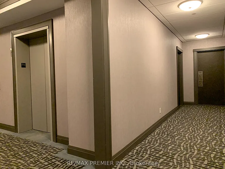3600 Highway 7 #Penthouse O2 — Photo 9