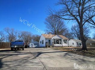 1912 SW Stone Ave, Topeka, KS 66604