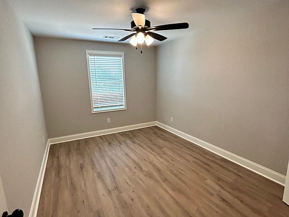 5th image of 3374 James Cir E