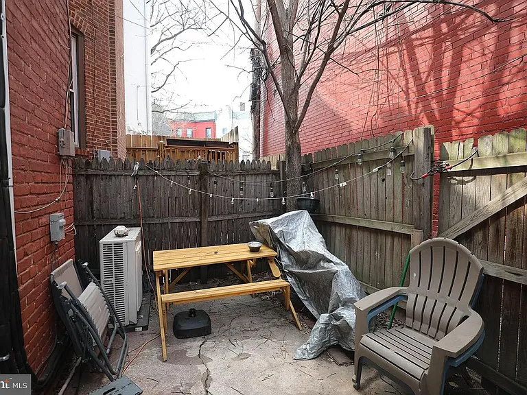1451 W St NW #B — Photo 8