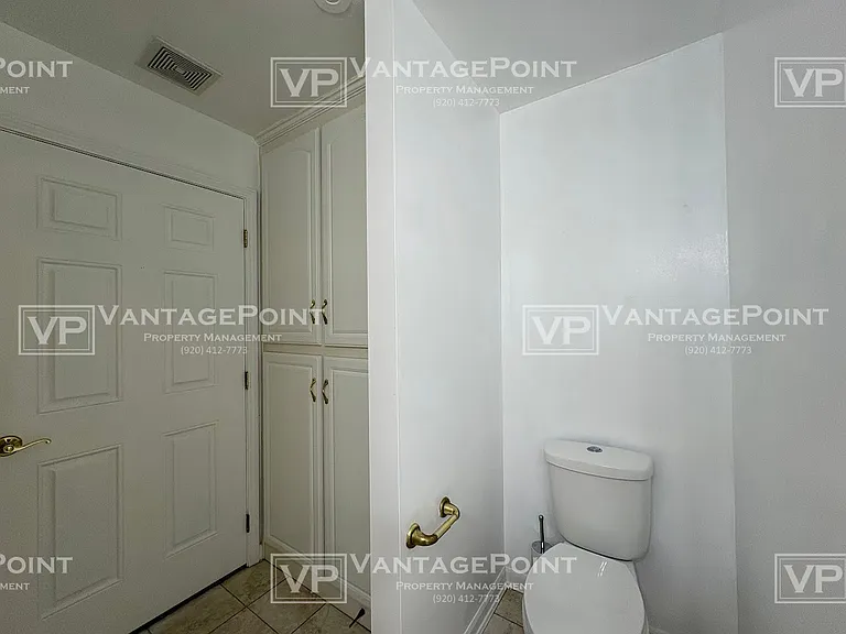 1684 Twin Lakes Cir #1 — Photo 25