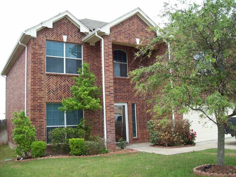 1st image of 2410 SW Oxford Dr