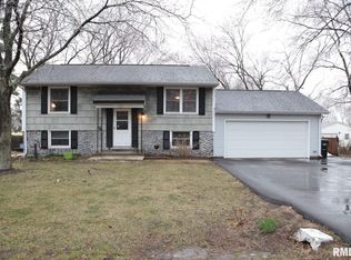 217 Eagle Dr, Green Valley, IL