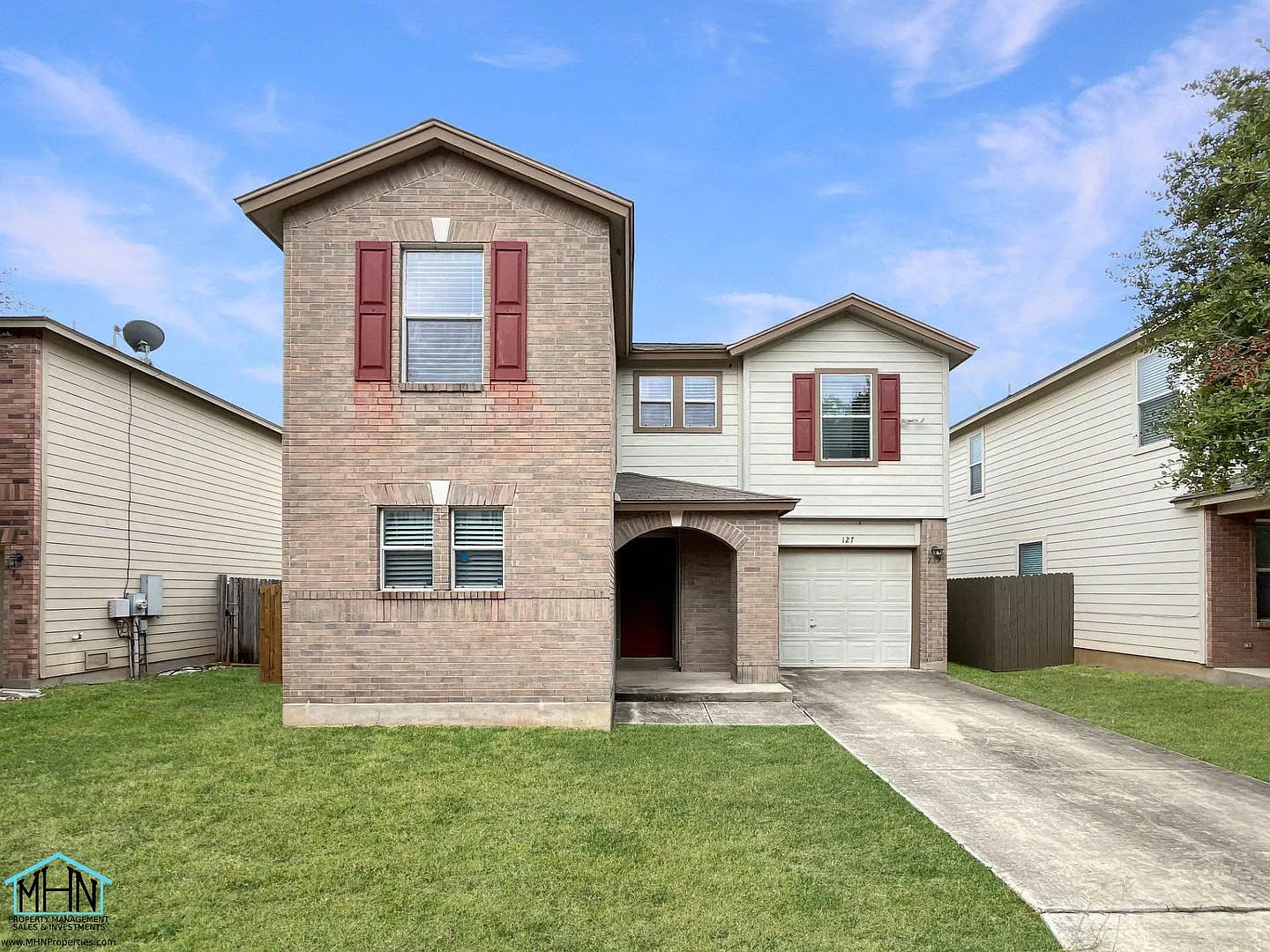 Charming 2 Storey 3-Bedroom, 2.5-Bath Home Conveniently Located Near Randolph Afb & Sammc! — Photo 2