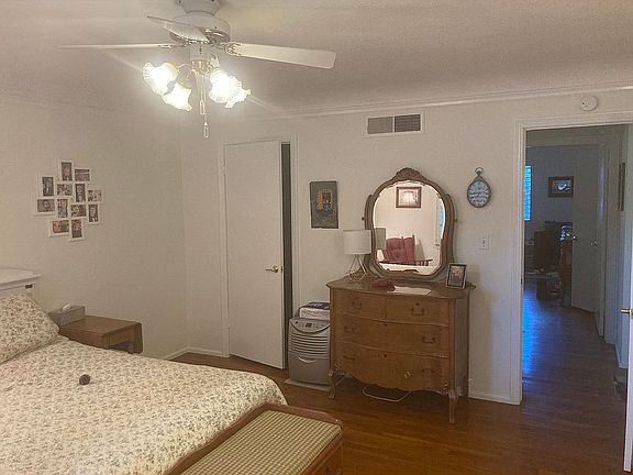 5th image of 5854 E Hamilton Ave