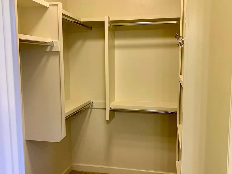 215 Nantucket Loop — Photo 18