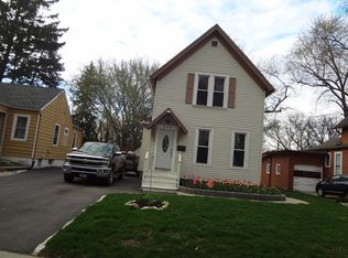 636 Page Ave, Elgin, IL 60120