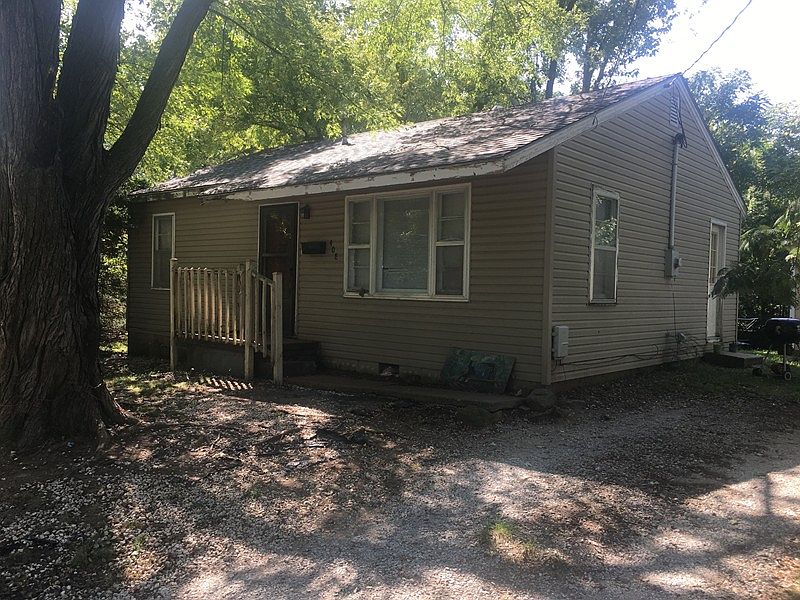 2nd image of 408 S Oak St