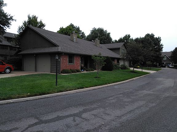 Oversized 2 car garage