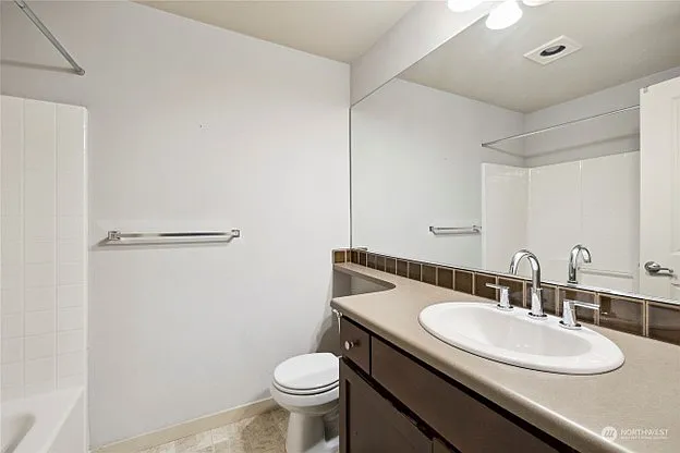 4838 Pointes Dr — Photo 11