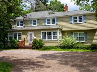 58 Brackley Point Rd, Charlottetown, PE C1A6Y2