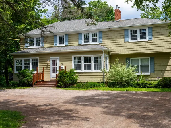 58 Brackley Point Rd, Charlottetown, PE C1A 6Y2
