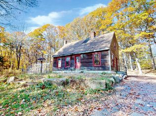 7 Woodpecker Ln, Raymond, ME 04071