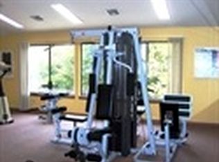1437 Woodcrest Manor Ct APT B, Ballwin, MO 63021