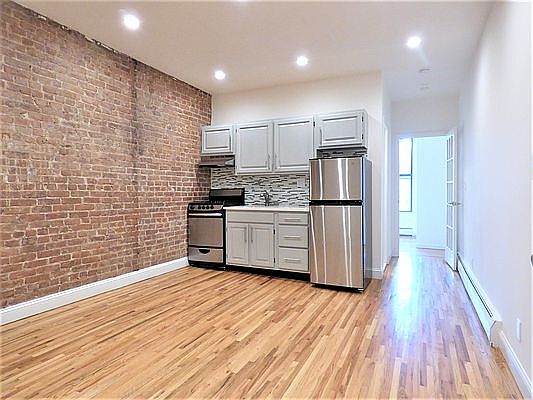 3rd image of 526 E 85th St APT 3C