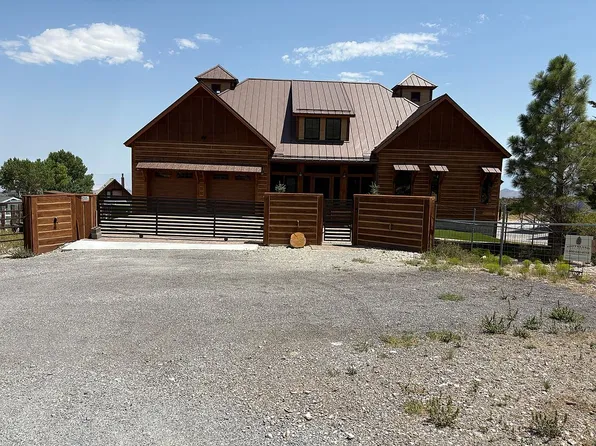 48 Birch Spring Rd, Las Vegas, NV 89124