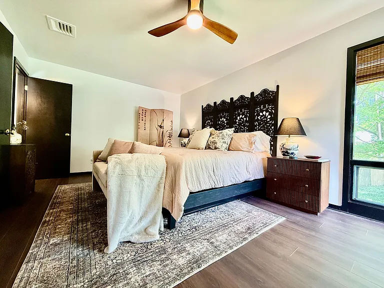 527 Valewood Ln — Photo 52