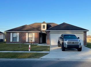 1136 Point Andrew Dr, Gonzales, LA 70737