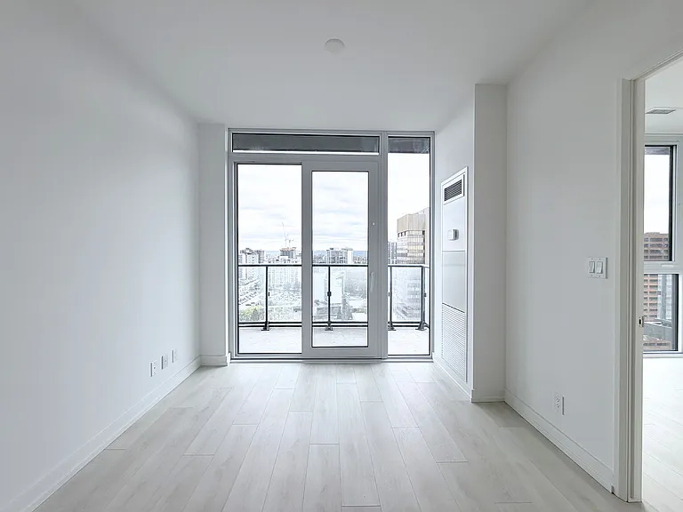75 James St S #2001 — Photo 10