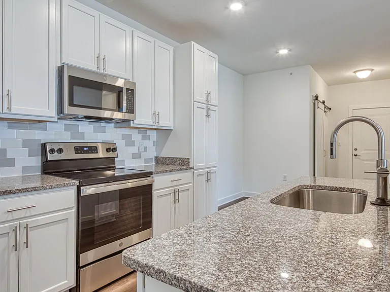 The Apartments at Hallstead Reserve. Modern. Welcoming. Authentically Suffolk. — Photo 130