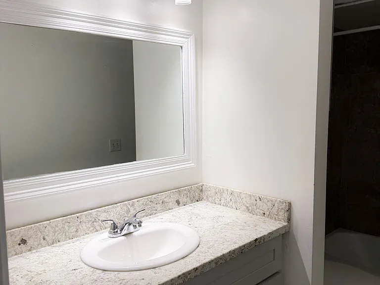 4335 Woodland Dr — Photo 9