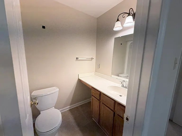 33 Forest Green Dr — Photo 14