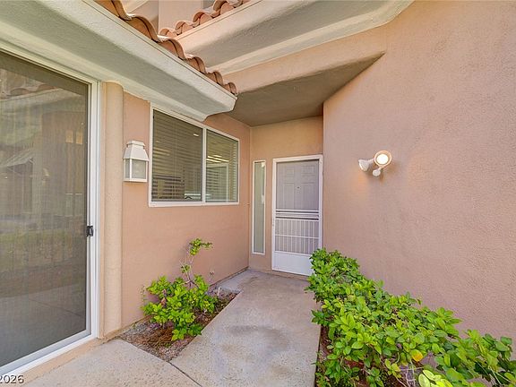 3rd image of 5097 Crooked Stick Way